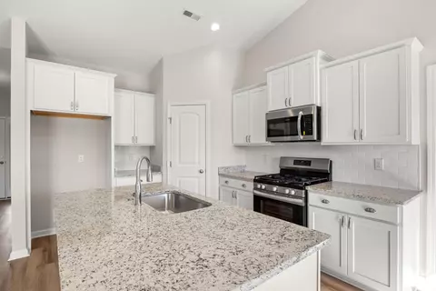 376 Hayloft Cir, Conway, SC 29526 photo 4