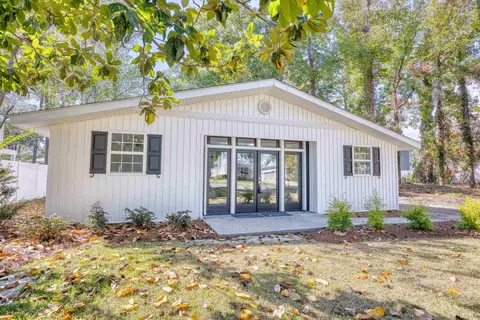 615 1st Ave N, Surfside Beach, SC 29575