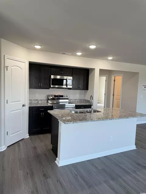 807 Busy Corner Rd, Conway, SC 29527 photo 3
