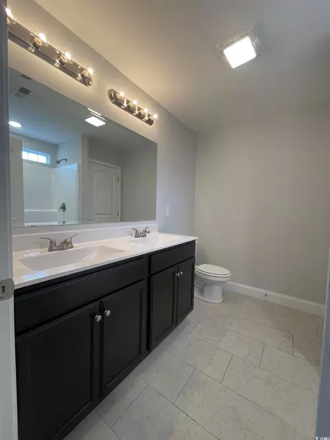 Bath - 910 Padgett Ln, Conway, SC 29526 photo 1 of 3
