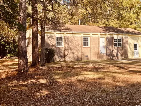 29 Sherwood St, Kingstree, SC 29556