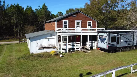6873 Cribb Rd, Mullins, SC 29574