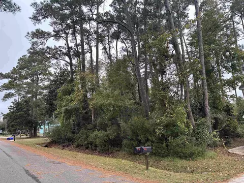 624 4th Ave S, Surfside Beach, SC 29575