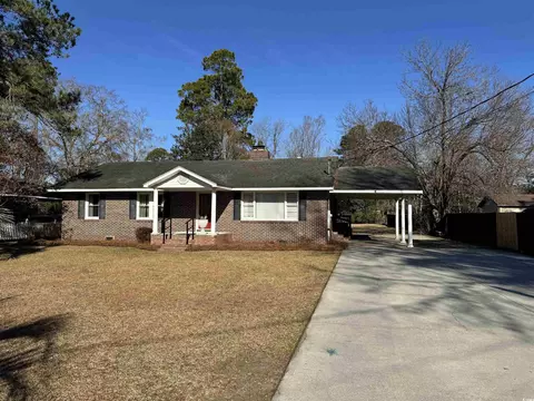 209 Lewis St, Mullins, SC 29574