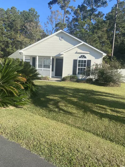 9804 Conifer Ln, Murrells Inlet, SC 29576