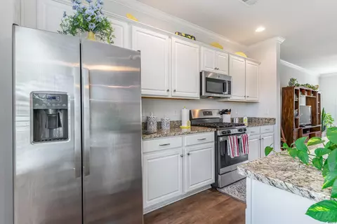 Kitchen - 326 High Falls Dr, Conway, SC 29526 photo 3 of 3