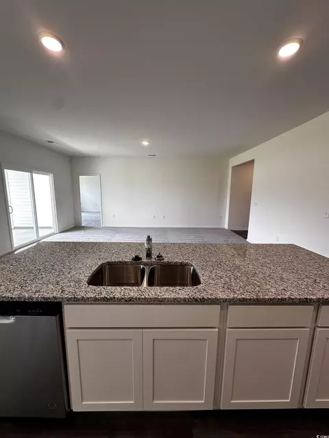672 Castillo Dr, Loris, SC 29569 photo 5
