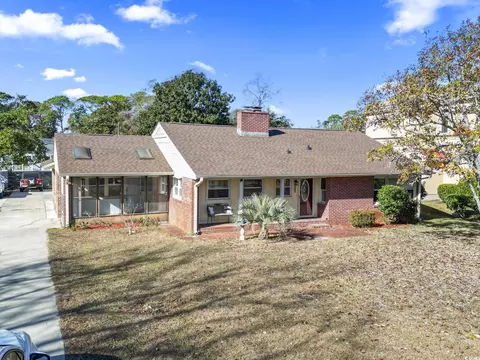 4809 Pine Lake Dr, Myrtle Beach, SC 29577