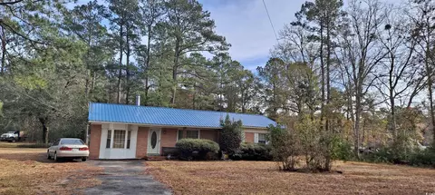560 Indian Hut Rd, Georgetown, SC 29440