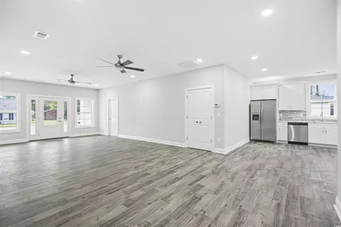 Living - 5575 Dinkler Ave, Loris, SC 29569 photo 2 of 3