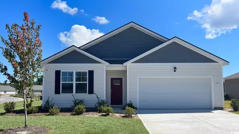 202 Carver Willow Dr, Loris, SC 29569