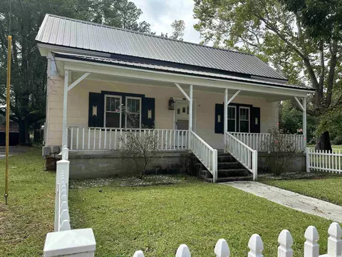 309 Taylor St, Lake City, SC 29560