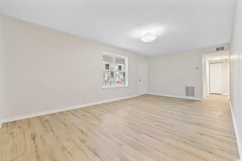Living - 723 Brook Ln, Conway, SC 29526 photo 2 of 4