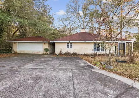 1647 Running Water Dr, Murrells Inlet, SC 29576