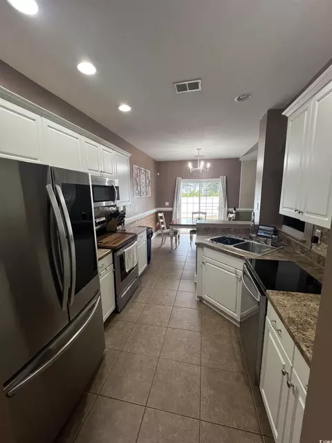 Kitchen - 389 Cabo Loop, Myrtle Beach, SC 29588 photo 2 of 2