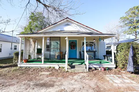 916 Maple St, Mullins, SC 29574