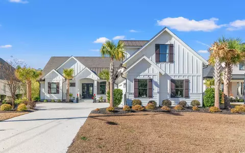 5913 Country Club Dr, Myrtle Beach, SC 29577
