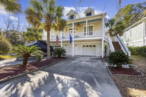 65 Harbourreef Dr, Pawleys Island, SC 29585