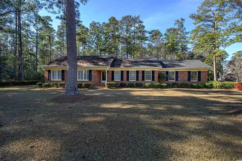 300 Mcarthur St, Tabor City, NC 28463