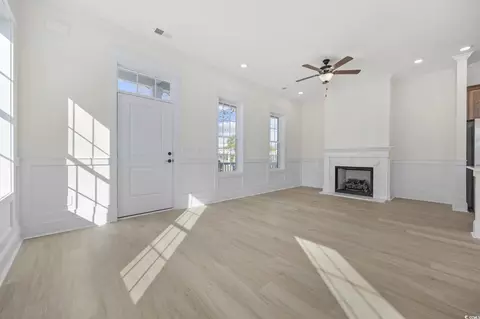 Living - 965 Hackler St #B, Myrtle Beach, SC 29577 photo 4 of 5