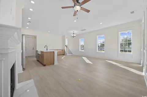Living - 965 Hackler St #B, Myrtle Beach, SC 29577 photo 3 of 5