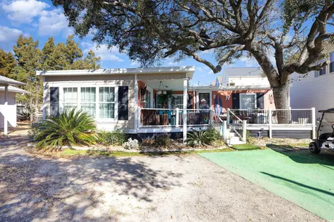 2171 Lark Dr, Surfside Beach, SC 29575
