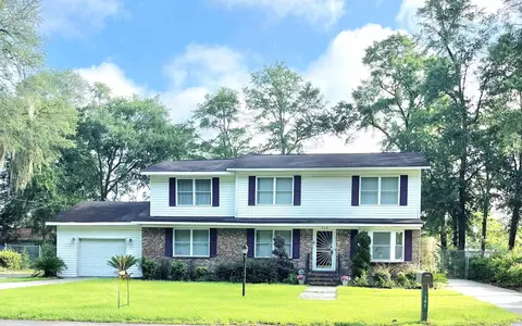 305 Boone St, Kingstree, SC 29556