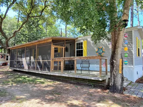 370 W Canal St, Murrells Inlet, SC 29576