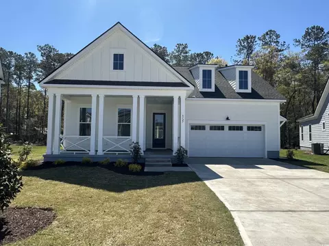 6727 Genesis Dr, Murrells Inlet, SC 29576