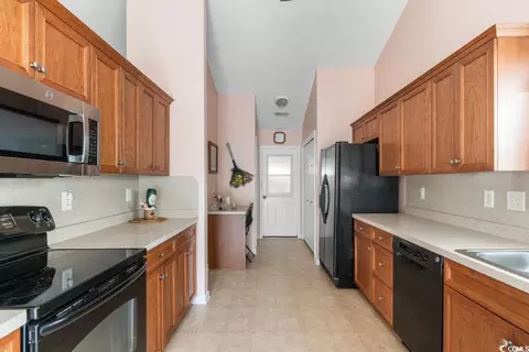 Entry Way - 401 Barton Loop, Myrtle Beach, SC 29579 photo 2 of 3