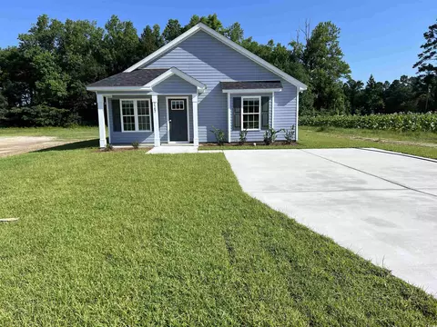 2582 Cottonwood Dr, Loris, SC 29569