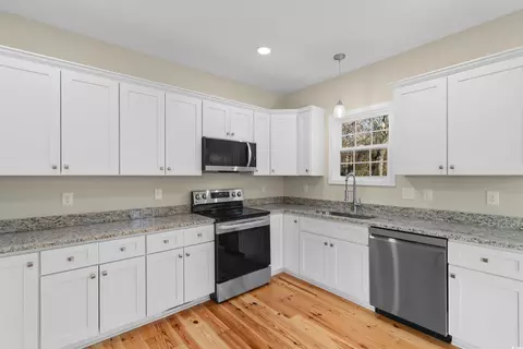 Kitchen - 135 Oak Log Lake Rd, Conway, SC 29526 photo 1 of 5