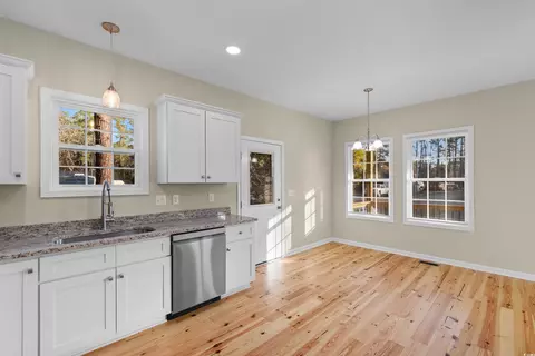 Kitchen - 135 Oak Log Lake Rd, Conway, SC 29526 photo 4 of 5