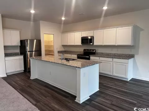 665 Castillo Dr, Loris, SC 29569 photo 5