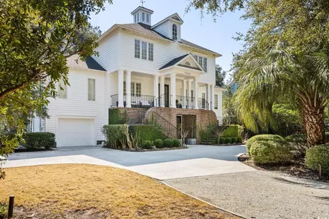 1046 Wallace Pate Dr, Georgetown, SC 29440