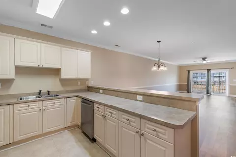 4875 Luster Leaf Cir #202, Myrtle Beach, SC 29577 photo 5