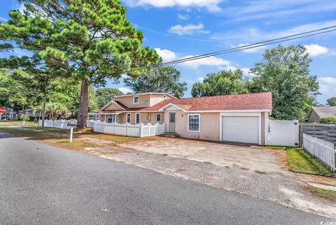 111 S Poplar Dr, Surfside Beach, SC 29575