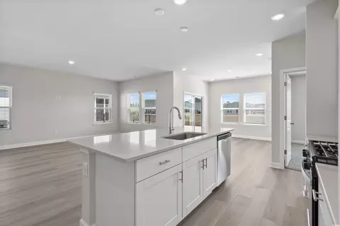 Kitchen - 2020 Copper Creek Loop, Longs, SC 29568 photo 4 of 4