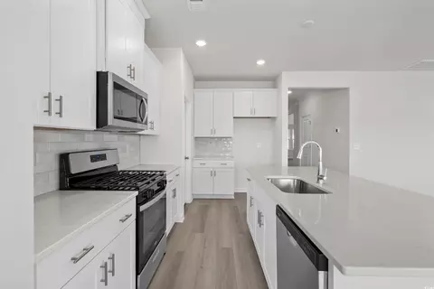 Kitchen - 2020 Copper Creek Loop, Longs, SC 29568 photo 2 of 4