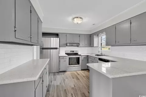 Kitchen - 4320 Stevens St, Loris, SC 29569 photo 2 of 5