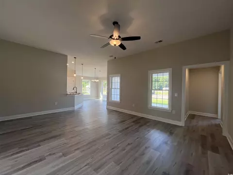 126 Palm Dr, Loris, SC 29569 photo 3