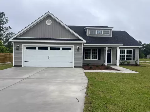 130 Palm Dr, Loris, SC 29569