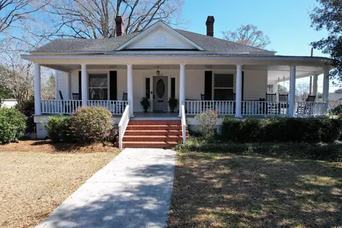 213 S Farr Ave, Andrews, SC 29510