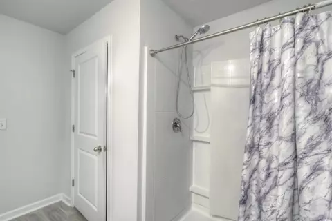 Bath - 135 Pine Forest Dr, Conway, SC 29526 photo 3 of 5
