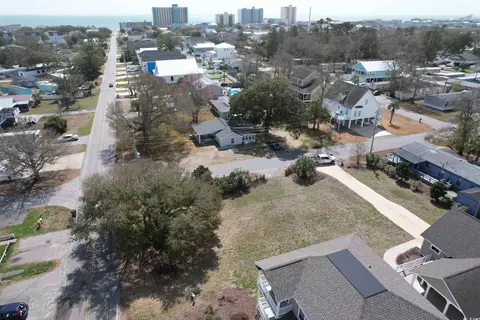 401 Calhoun Dr, Murrells Inlet, SC 29576