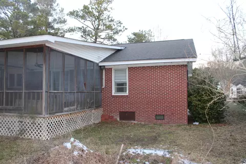 Exterior - 205 Pine St, Latta, SC 29565 photo 5 of 7