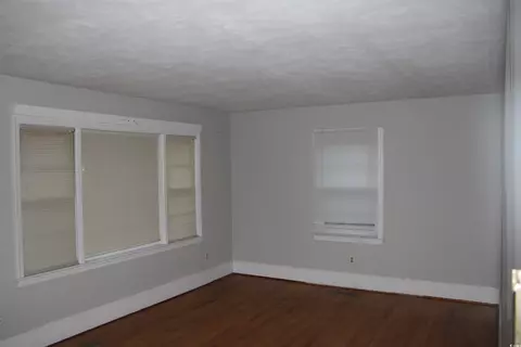 Living - 205 Pine St, Latta, SC 29565 photo 1 of 2