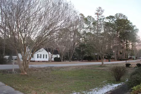 Exterior - 205 Pine St, Latta, SC 29565 photo 2 of 7