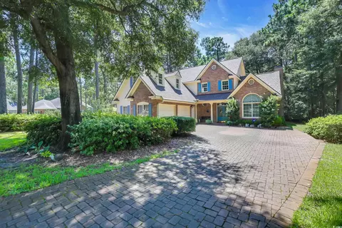38 Saint Annes Pl, Pawleys Island, SC 29585