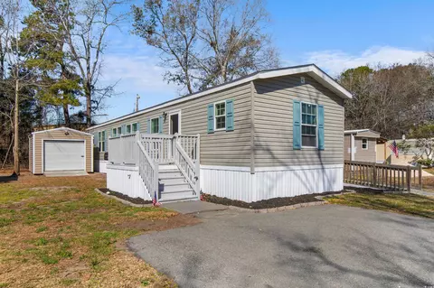 12 Shamrock Cir, Murrells Inlet, SC 29576
